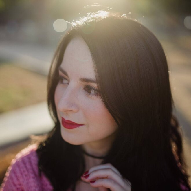 Алина Мидори Эрнандес