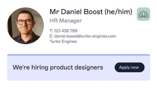 Example of an email signature with a clickable link Example of an email signature with a clickable link