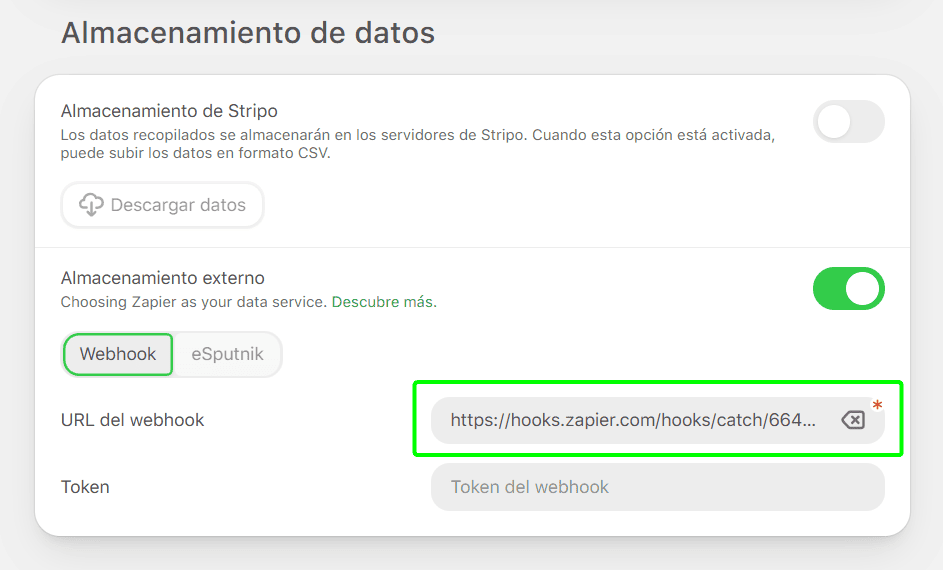 Pegando la URL del webhook en Stripo Pegando la URL del webhook en Stripo