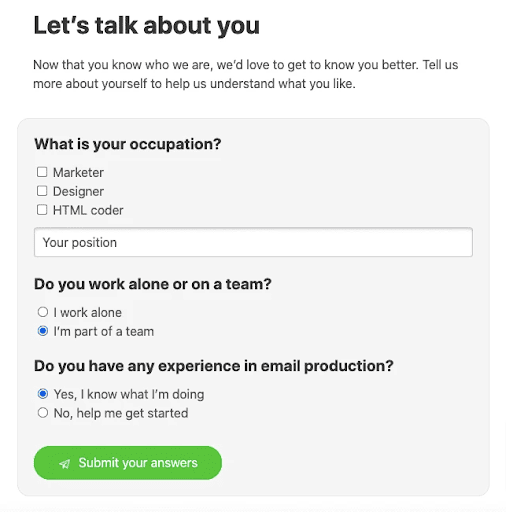 In die E-Mail eingebettetes Umfrageformular